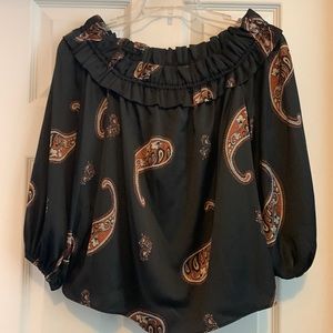 Women’s medium off the shoulder blouse